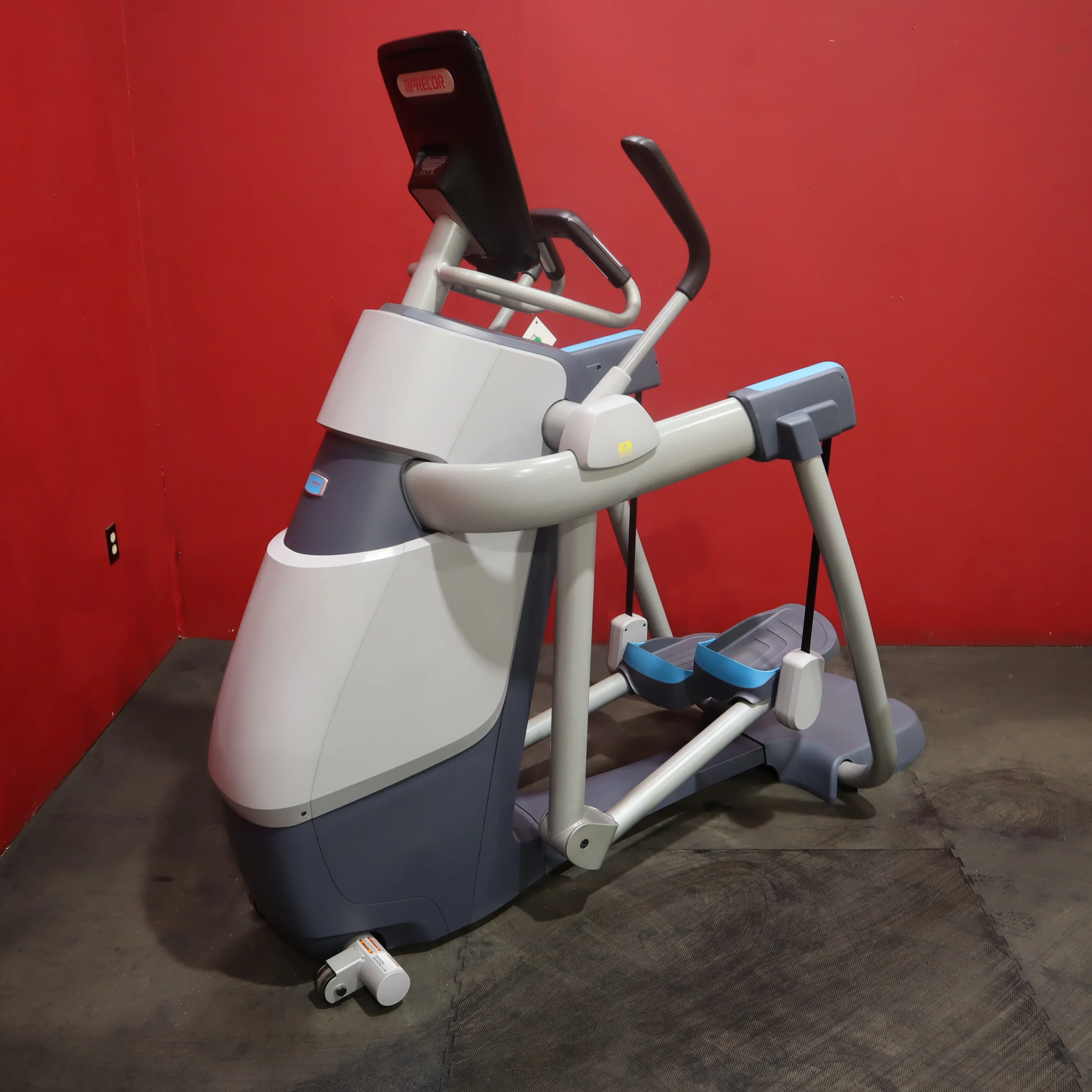Precor AMT-12 865 Adaptive Motion Trainer w/ P62 Console (Remanufactured) - Image 3