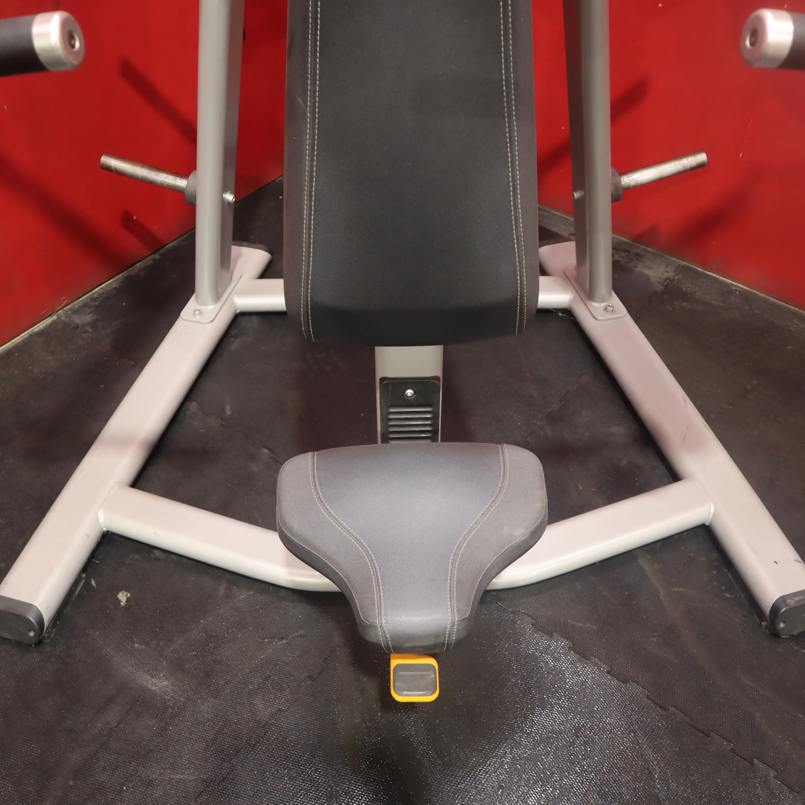 Precor Discovery Series Plate Loaded Shoulder Press (Remanufactured) - Image 4